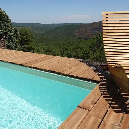 Holiday home Les Combres, Nature Avec Piscine Chauffee *